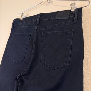 Levi's Black 720 High Rise Skinny Size 30